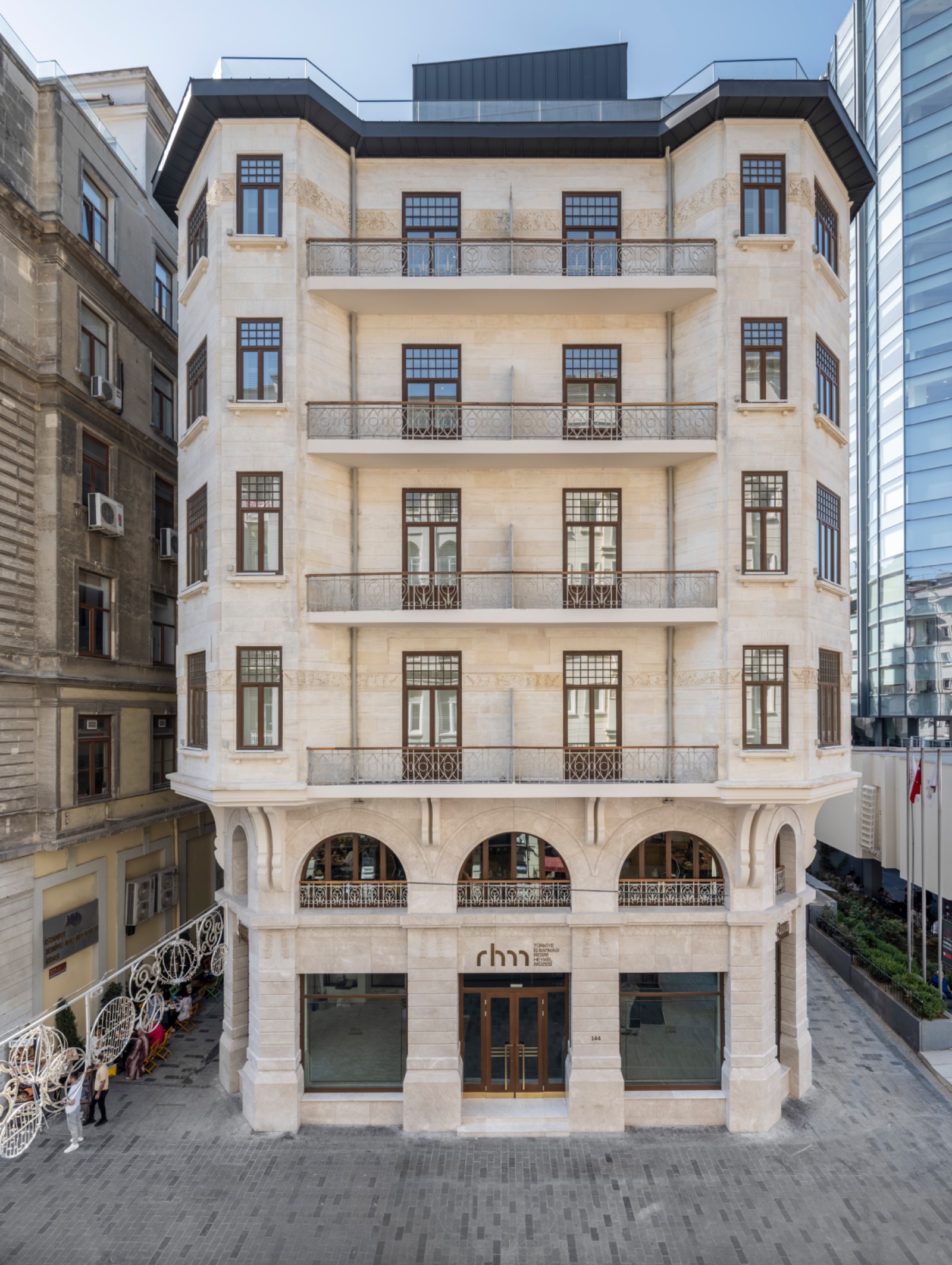 Türkiye İş Bankası Resim Heykel Müzesi’nin Hikayesi “İstiklal, 144” Belgeseliyle Ekranlarda